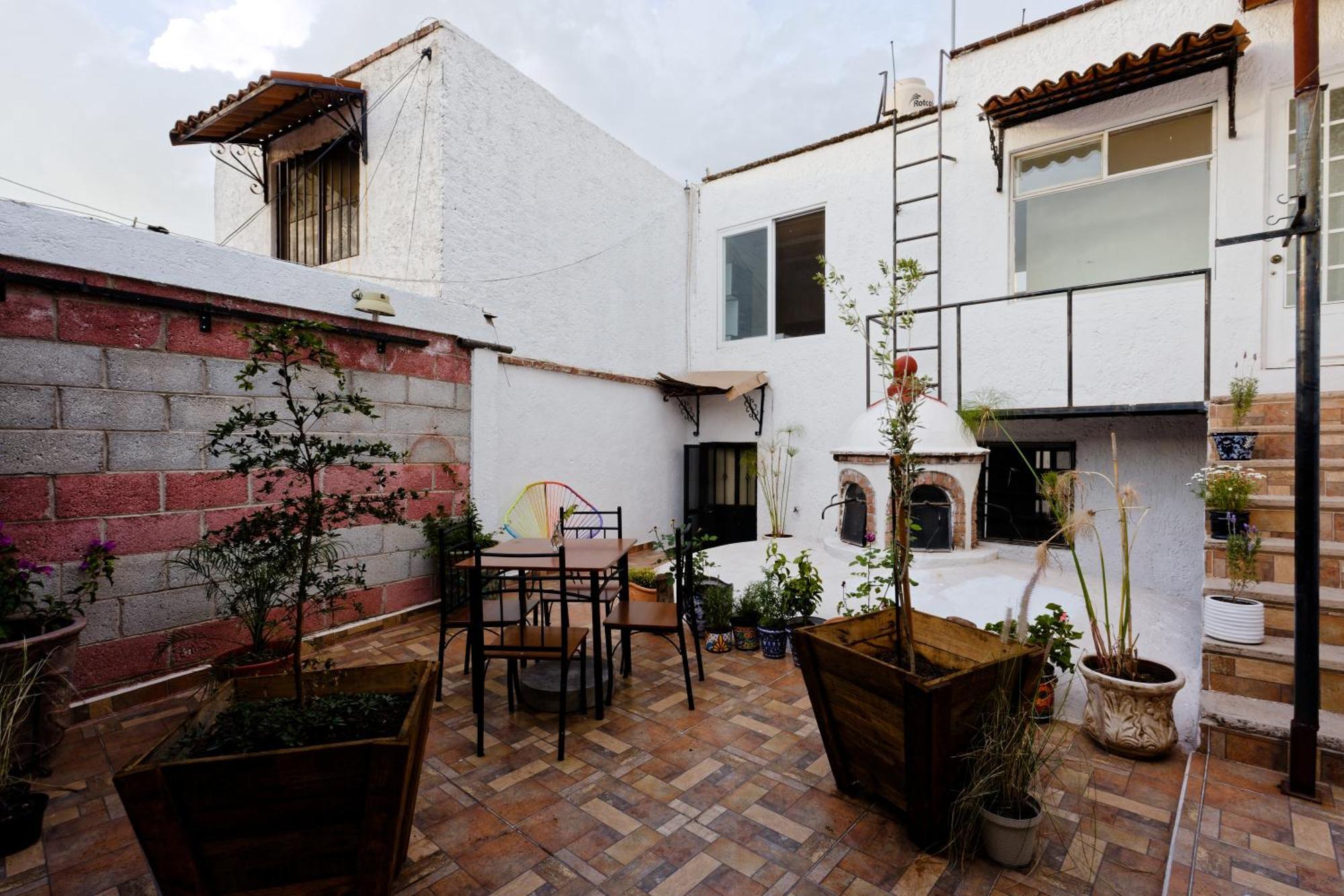 La Casa De Las Poesias *